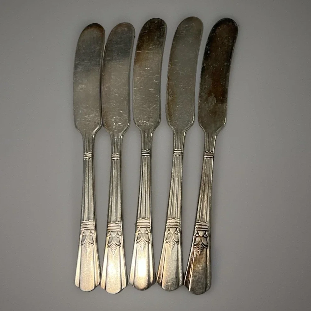 Vintage 1930s Court Silver Plate Butter Spreader Knives - Set‎ of 5